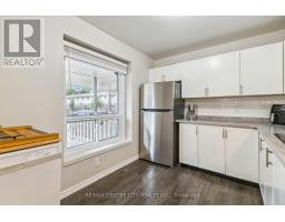 26 - 720 DEVERON CRESCENT - 16