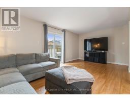 26 - 720 DEVERON CRESCENT - 28