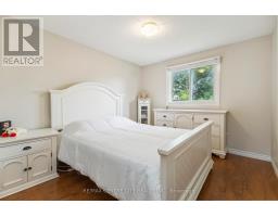 26 - 720 DEVERON CRESCENT - 33