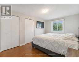 26 - 720 DEVERON CRESCENT - 36