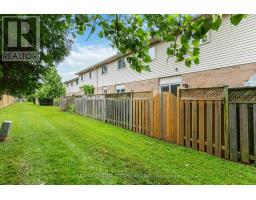 26 - 720 DEVERON CRESCENT - 44