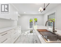 52 STUYVESANT PLACE - 14
