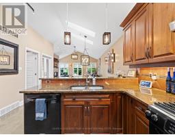2 - 21 WONDERGROVE COURT - 12