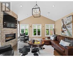 2 - 21 WONDERGROVE COURT - 17
