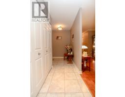 220 - 300 EVERGLADE CRESCENT - 11