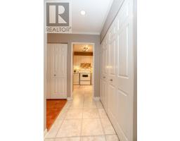 220 - 300 EVERGLADE CRESCENT - 12