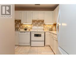 220 - 300 EVERGLADE CRESCENT - 13