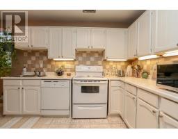 220 - 300 EVERGLADE CRESCENT - 14