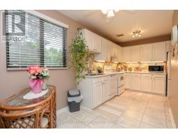 220 - 300 EVERGLADE CRESCENT - 18