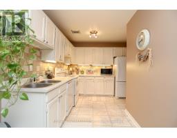 220 - 300 EVERGLADE CRESCENT - 19