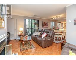 220 - 300 EVERGLADE CRESCENT - 23