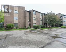 220 - 300 EVERGLADE CRESCENT - 3