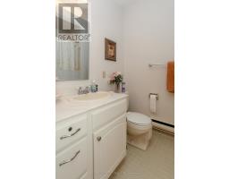 220 - 300 EVERGLADE CRESCENT - 37