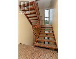 220 - 300 EVERGLADE CRESCENT - 39
