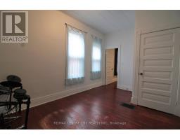 28 MAPLE STREET - 16