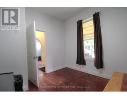 28 MAPLE STREET - 18