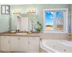 129 THAMESVIEW CRESCENT - 31
