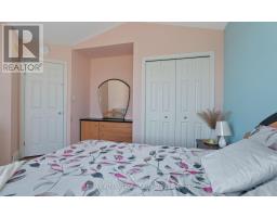 129 THAMESVIEW CRESCENT - 36