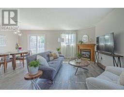 31 CARRIE CRESCENT - 12