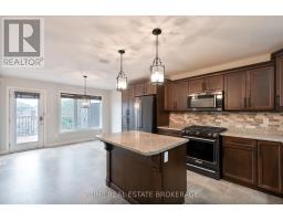 43 BRIDLE PATH - 10