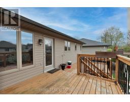 43 BRIDLE PATH - 32