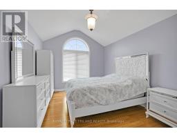 205 EAST RIVERTRACE WALK - 26