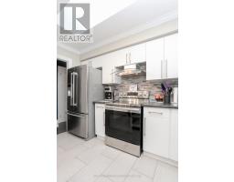 16 BLANCHARD CRESCENT W - 16