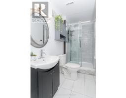 16 BLANCHARD CRESCENT W - 32
