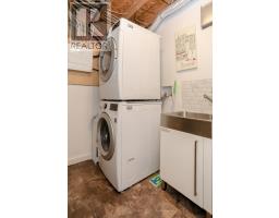 16 BLANCHARD CRESCENT W - 33