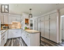 13 POTTERS ROAD N - 13