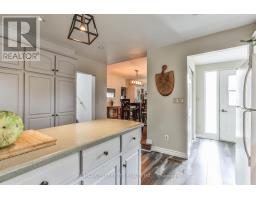 13 POTTERS ROAD N - 14