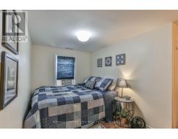 13 POTTERS ROAD N - 32