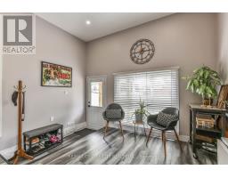 13 POTTERS ROAD N - 7