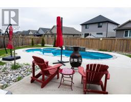 25 BIRCHALL LANE - 29