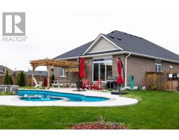 25 BIRCHALL LANE - 31