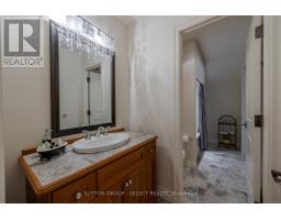 613 EAGLETRACE DRIVE - 32