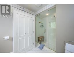 60 MERIDENE CRESCENT E - 20