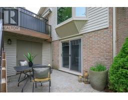 60 MERIDENE CRESCENT E - 36