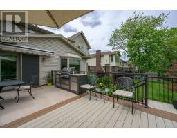 60 MERIDENE CRESCENT E - 37