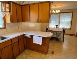 730 GLOVER CRESCENT - 11