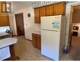 730 GLOVER CRESCENT - 12