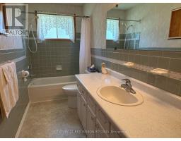 730 GLOVER CRESCENT - 24