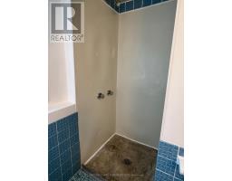 730 GLOVER CRESCENT - 33
