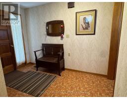 730 GLOVER CRESCENT - 4