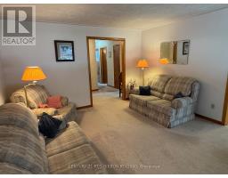 730 GLOVER CRESCENT - 7