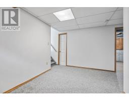 214 PORTSMOUTH CRESCENT E - 21