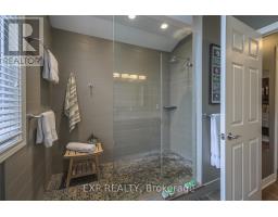 22 GLENRIDGE CRESCENT - 25