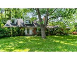 18 METAMORA CRESCENT - 1