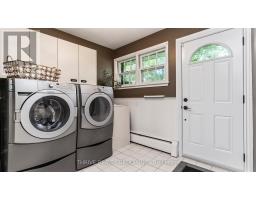18 METAMORA CRESCENT - 20