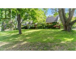 18 METAMORA CRESCENT - 3